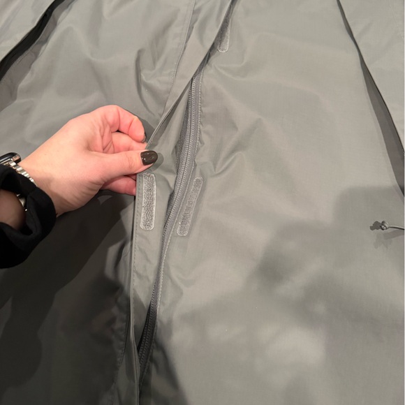 The North Face Women's Antora Rain Parka -Smoked Pearl - Picture 5 of 14